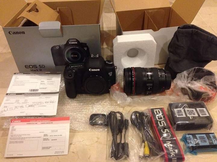 Canon EOS 5D Mark III DSLR FULL Camera with 24-105mm Lens